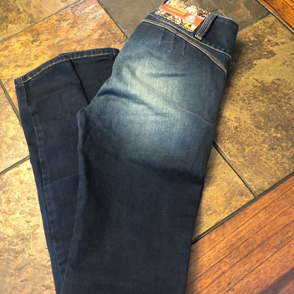 Janforest distressed denim jeans - Picture 7 of 8